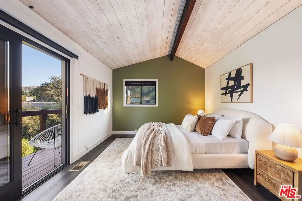 19806 Valley View Drive, Topanga, California 90290 home-pic-36